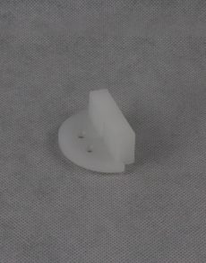 Smart Step Rand- und Holzhalter 10 mm, transparent in versetzter Ansicht vor weissem Hintergrund